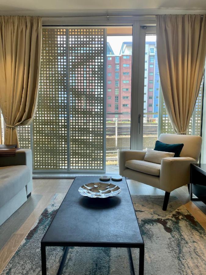 Appartamento Battersea Power Station Living Londra Esterno foto